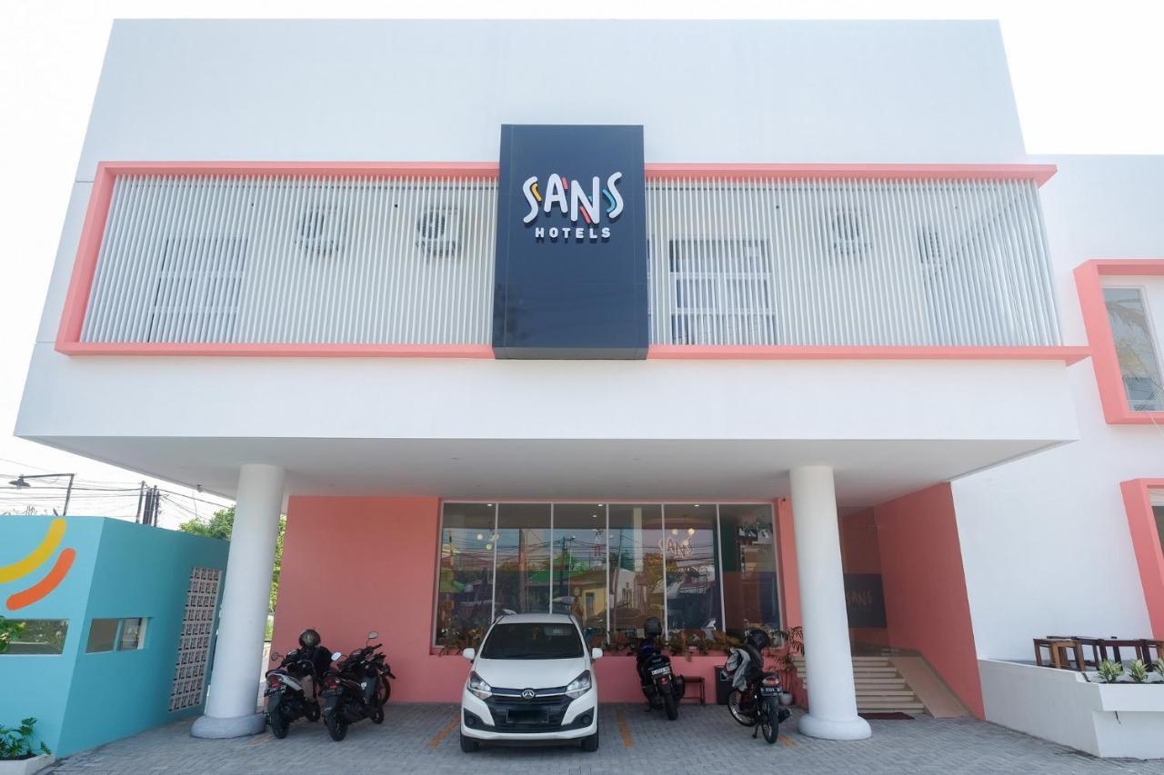 Sans Hotel Aurum Majapahit Semarang Exterior foto
